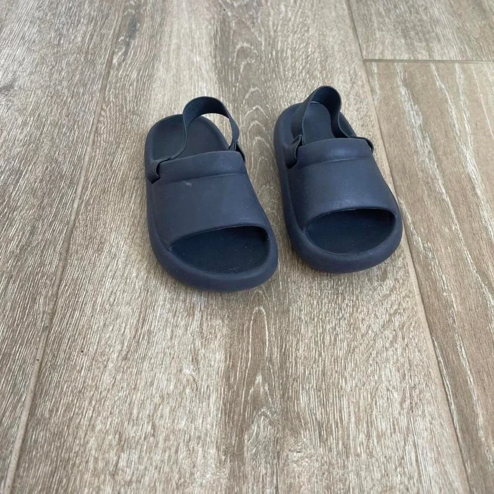 Zara Black Toddler Sport Sandals EU 22 / US 6